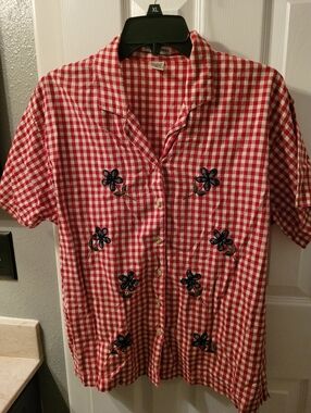 Women's Maggie and Max Red Gingham Floral Embroidered Design Sz XL